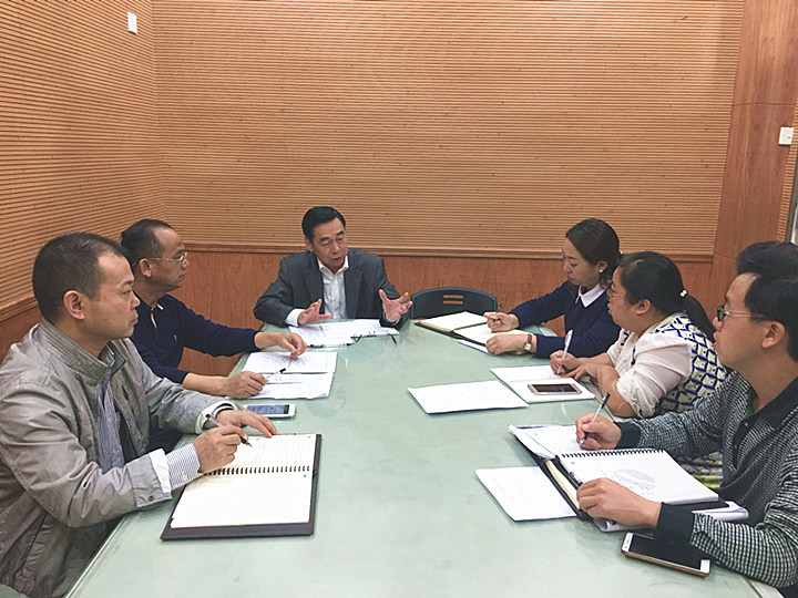 校長掛帥，齊抓共管防“校園欺凌”——深圳市龍華中英文實驗學(xué)校召開校園欺凌專項工作會議