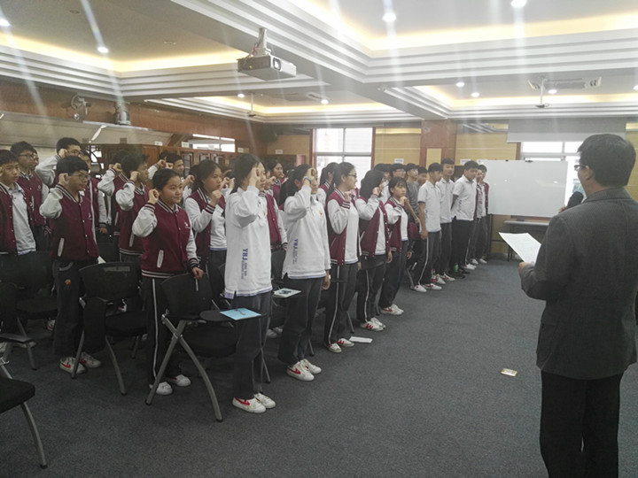 挖潛大會挖潛力，備戰(zhàn)中考備戰(zhàn)忙 ——龍華中英文實驗學(xué)校開展“備戰(zhàn)中考，挖掘潛力”主題備考活動 