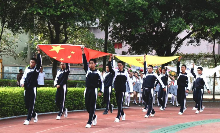 師生九月收獲滿滿，升旗儀式集體表彰